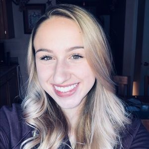 Meet your Posher, Shania